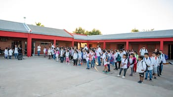 La OCDE puso la lupa sobre la educación: falta de docentes, fondos y el rezago que limita a la Argentina