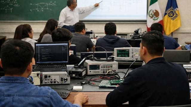 Fuga de ingenieros | Jalisco los forma y Silicon Valley se los lleva: el reto de renovar el ecosistema tecnológico local