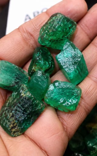 Este país de América latina es el dueño de grandes reservas de esmeraldas, un mineral que se disputan entre importantes potencias