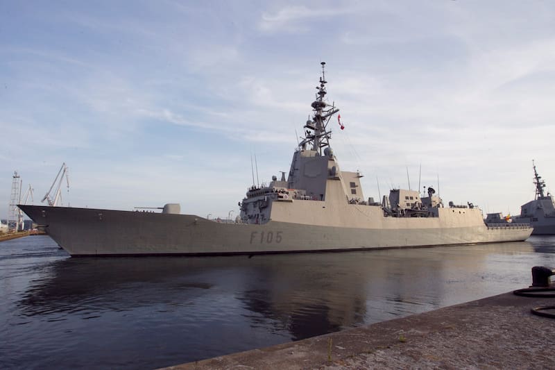 MADRID, 05/03/2026.- Fotografía de archivo del 25/08/2018 de la fragata Cristóbal Colón, que España enviará a Chipre en compañía del portaaviones francés Charles de Gaulle y de otros navíos de la Armada griega, ha informado el Ministerio de Defensa español. La fragata se incorporó el 3 de marzo al Grupo Naval del Charles de Gaulle para realizar labores de escolta, protección y adiestramiento avanzado en el mar Báltico. EFE/Kiko Delgado.