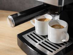 Adiós a la cafetera: la nueva alternativa para preparar café que ya es tendencia en todo el mundo