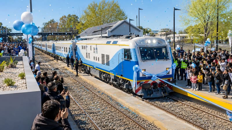 Trenes urbanos y nuevos anillos ferroviarios para conectar toda la región.