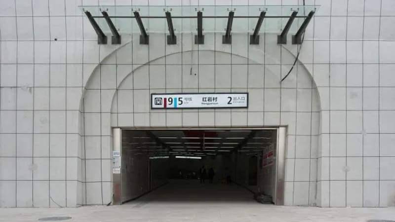 Recorrer la estación en escaleras mecánicas podría llevarte hasta 8 minutos.