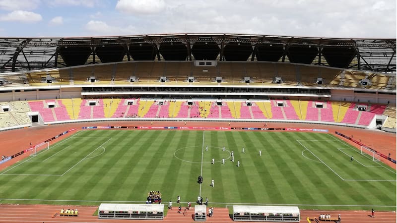 El estadio 11 de novembro de Angola fue remodelado para recibir a la Selección argentina. Foto: redes sociales.