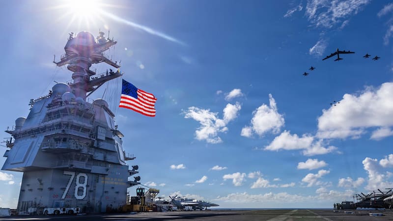 Estados Unidos mantiene su despliegue militar en aguas del Caribe