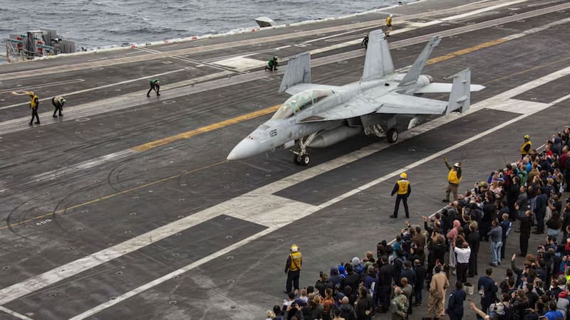 Estados Unidos despliega su portaaviones "USS Abraham Lincoln en Medio Oriente