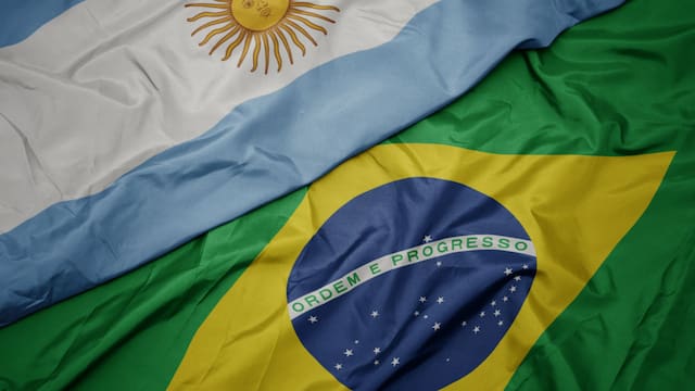 El dólar en Brasil vuelve a subir: cómo impacta en las bandas cambiarias de Caputo