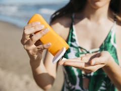 Esta crema solar de Mercadona protege contra los rayos UV y es resistente al agua: se consigue por 6 euros