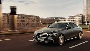 Este modelo de Mercedes-Benz es uno de los mejores coches de lujo: destaca por su diseño y sistemas tecnológicos avanzados