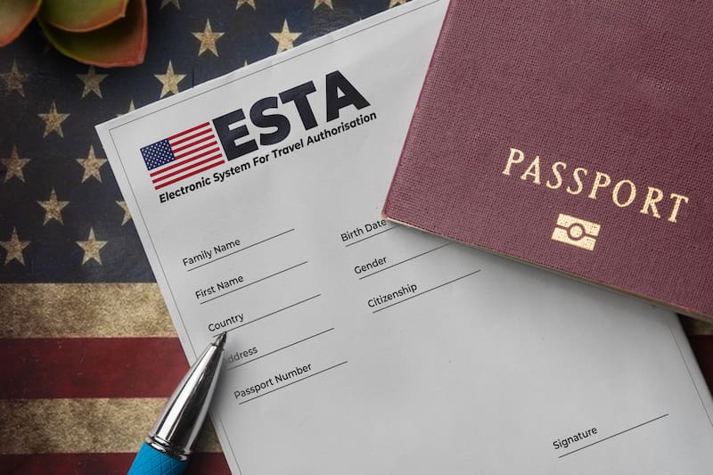 La ESTA es un permiso digital obligatorio que permite a los ciudadanos de ciertos países viajar a Estados Unidos sin tramitar una visa tradicional