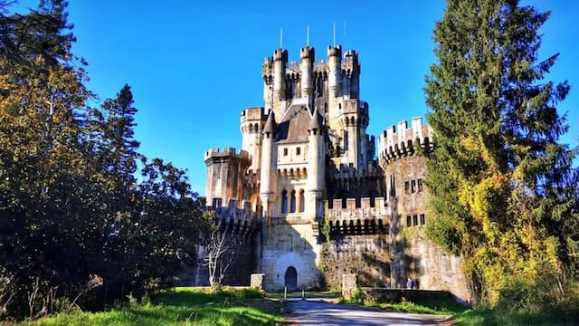 El secreto mejor guardado del País Vasco: un castillo medieval que National Geographic catalogó como de "los más bellos"
