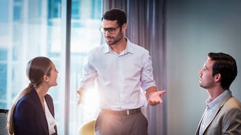 Cómo crear nuevos mercados sin competir directamente con otros jugadores: la estrategia que redefine el crecimiento empresarial