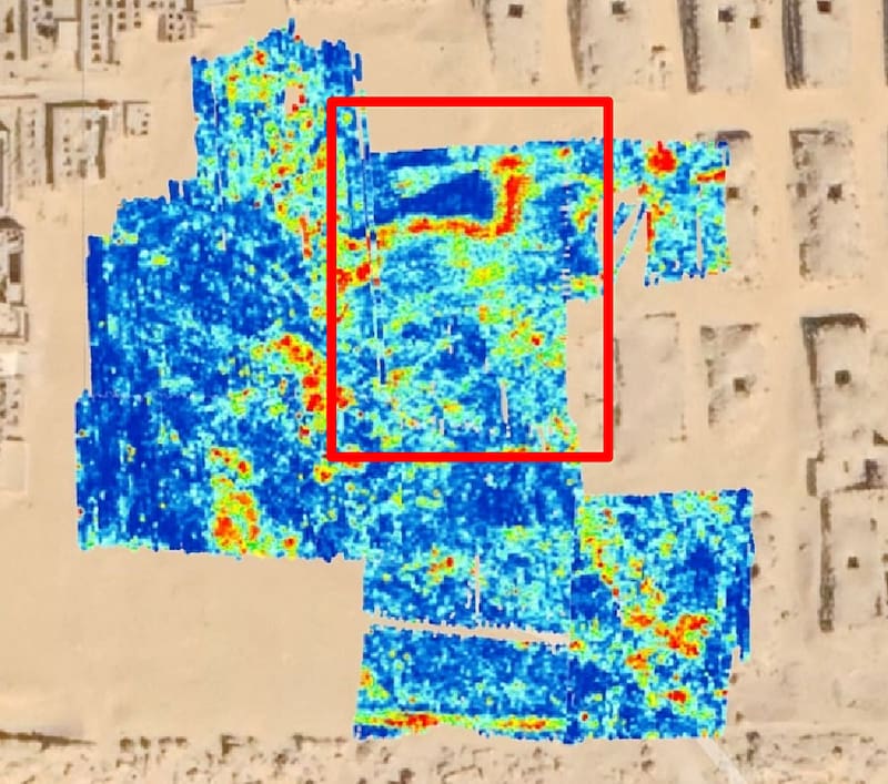 Anomalía subterránea: debajo de la estructura se detectó un espacio de 5 a 10 metros que podría corresponder a cámaras ocultas aún no exploradas. Fuente: Online Library