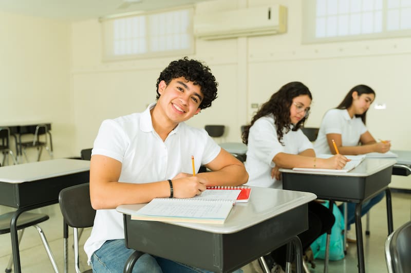 La SEP elimina la estructura tradicional del bachillerato y apuesta por materias centradas en el pensamiento crítico, la cultura digital y la formación integral de los estudiantes.