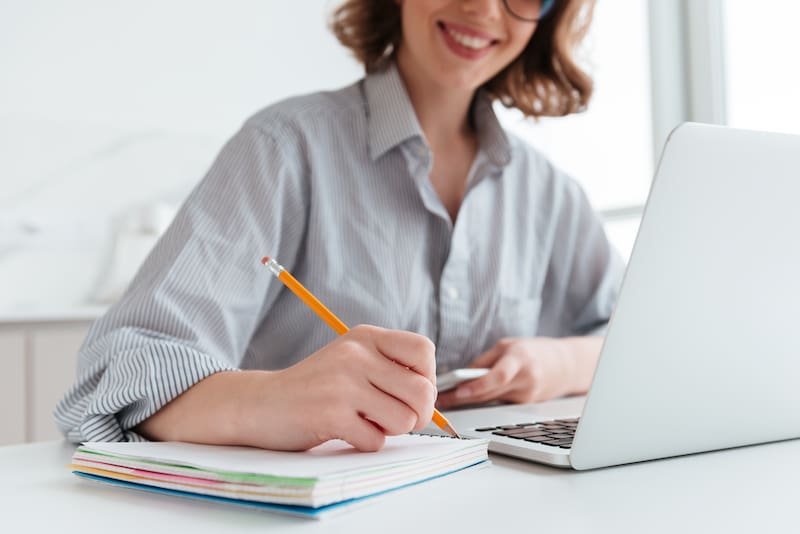 Qué cursos incluye la ruta de Ciencia de Datos y Power BI.