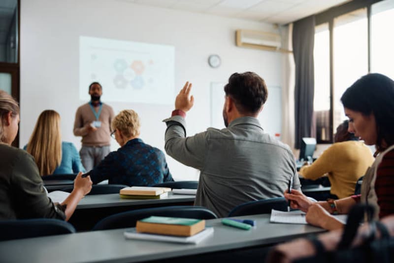 ¿Quiénes pueden acceder a las becas IMME 2026?