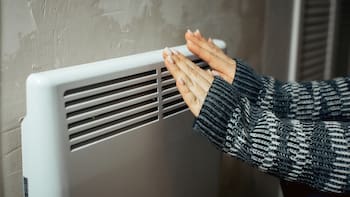 Ni aire acondicionado, ni caloventor: el electrodoméstico qué calienta más y sale más barato
