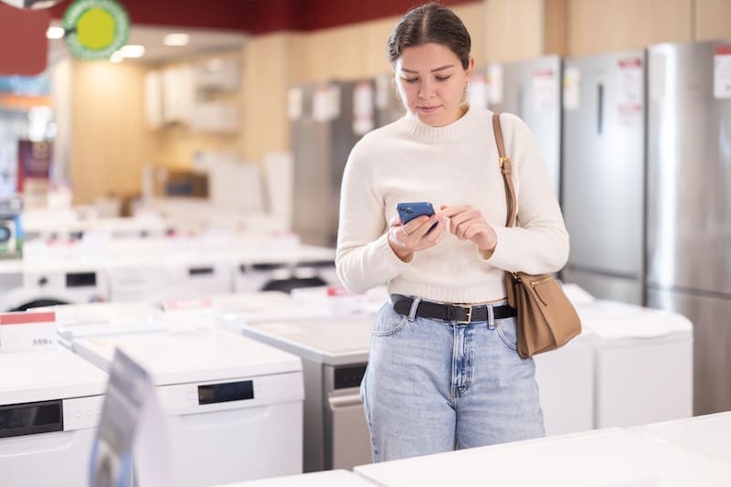 Cambian las Etiqueta de Eficiencia Energética: cómo reconocer ahora qué electrodoméstico gasta menos para no tener sorpresas en la boleta de luz