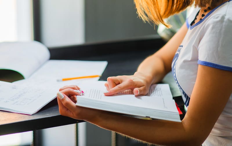 Casi trece millones de aspirantes se enfrentaron este domingo al examen de acceso a la universidad en China, llamado 'gaokao'. (Fuente: Freepik).