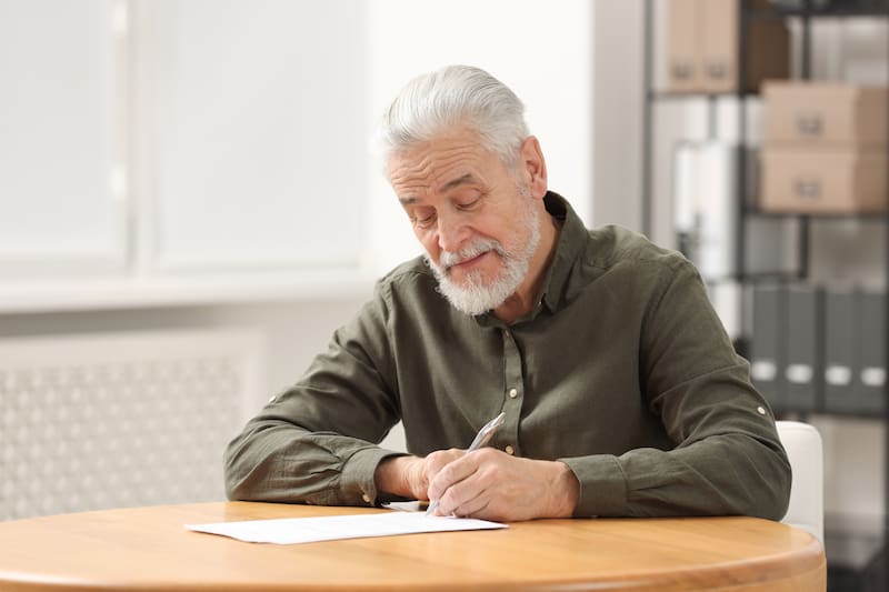 Existe una situación concreta que puede revocar un testamento realizado anteriormente: que el testador contraiga matrimonio después de haberlo otorgado. (Fuente: Shutterstock)