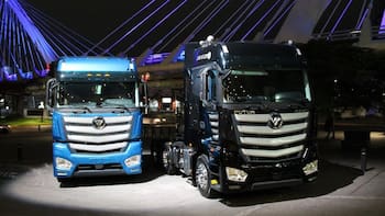 Cuesta abajo | Exportación de camiones de México se desploma 28.5% al cierre de 2025