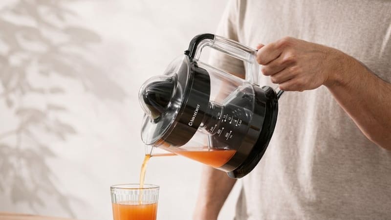 Largas filas en Lidl por este nuevo electrodoméstico: se trata de un exprimidor eléctrico que prepara zumos de fruta en minutos.