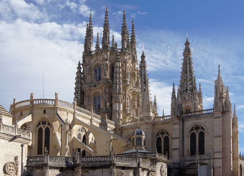 La Catedral de Burgos es una joya del gótico español y uno de los Patrimonios de la Humanidad más admirados de Europa.
