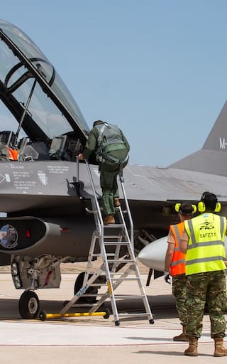 El F-16 argentino sorprende con una tecnología especial que cambia el combate aéreo en Latinoamérica