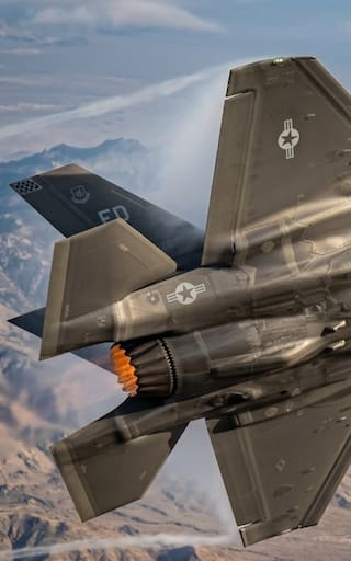 Tercera Guerra Mundial | El Ejército más temible del mundo adquirió un gran armamento y las potencias se preparan ante cualquier avance