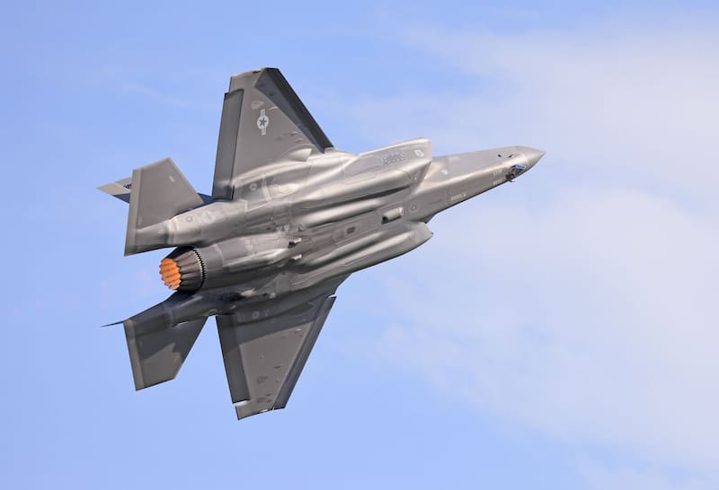 Dos F-18 españoles despegan de madrugada por una alerta de drones a las puertas de Rumanía. Fuente: Wikipedia