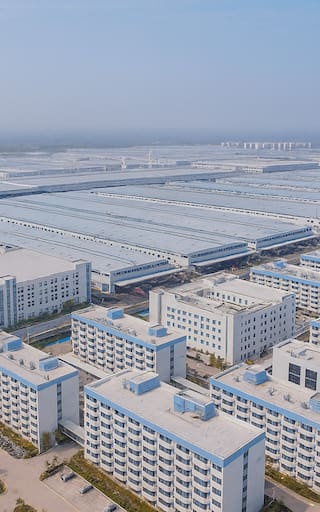 Construyen la fábrica más grande del mundo: este polo industrial supera en tamaño a importantes metrópolis