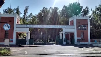 Contratos de largo plazo y mayoría de acciones: los puntos claves del pliego de privatización