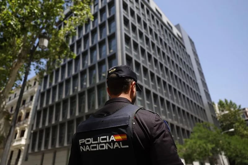 La Audiencia Nacional asumió la investigación sobre el rescate de Plus Ultra y los presuntos pagos vinculados al entorno del expresidente.