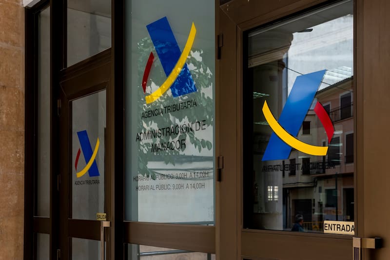 La Agencia Tributaria supervisa los movimientos relevantes de efectivo para prevenir el fraude y el blanqueo de capitales.