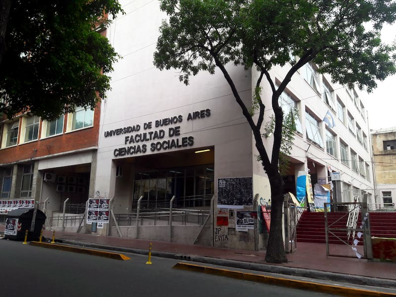 La Facultad de Sociales de la Universidad de Buenos Aires confirmó que cerrarán sus puertas el martes 8 de septiembre debido al paro docente. (Foto: Wikimedia - JonySniuk)
