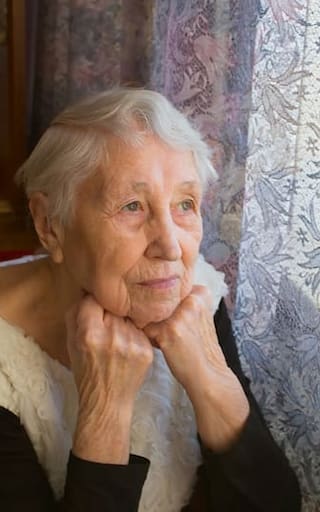 Ni ajedrez ni crucigramas: el ejercicio que fortalece y desafía el cerebro de los adultos mayores