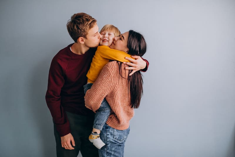 La ayuda de 200 euros para todas los familias sin importar su situación financiera: ¿cómo pedirla y cuáles serán los requisitos?. (Fuente: Freepik).
