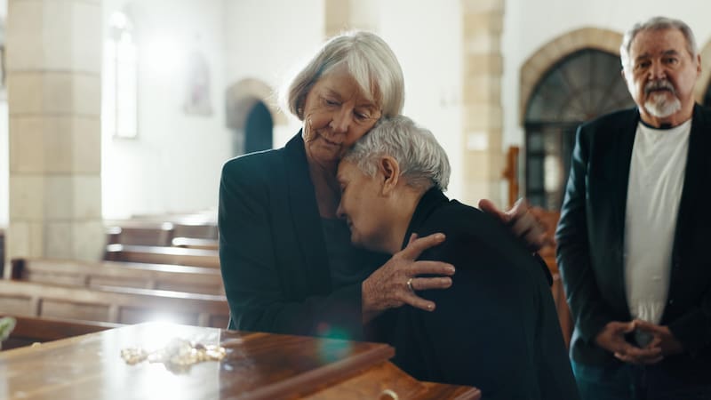 Acceder a los bienes y cuentas bancarias de un familiar fallecido exige cumplir una serie de pasos legales y fiscales. Te contamos qué deben tener en cuenta los herederos.