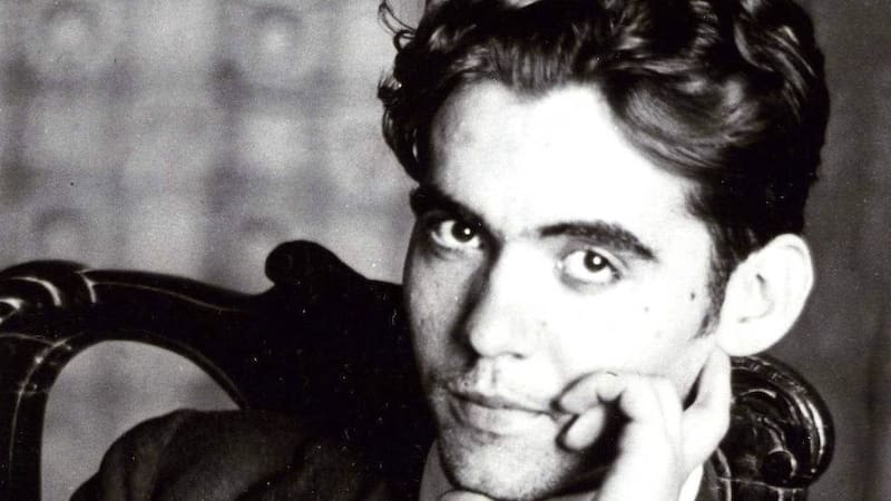 Federico García Lorca, el poeta de Granada que se consolidó como una de las figuras más icónicas de la cultura española y fue asesinado a los 38 años.