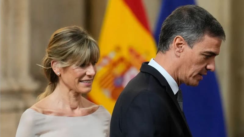 Feijóo señaló que “no es admisible” que Sánchez siga en el Gobierno con su esposa procesada. Foto: EFE