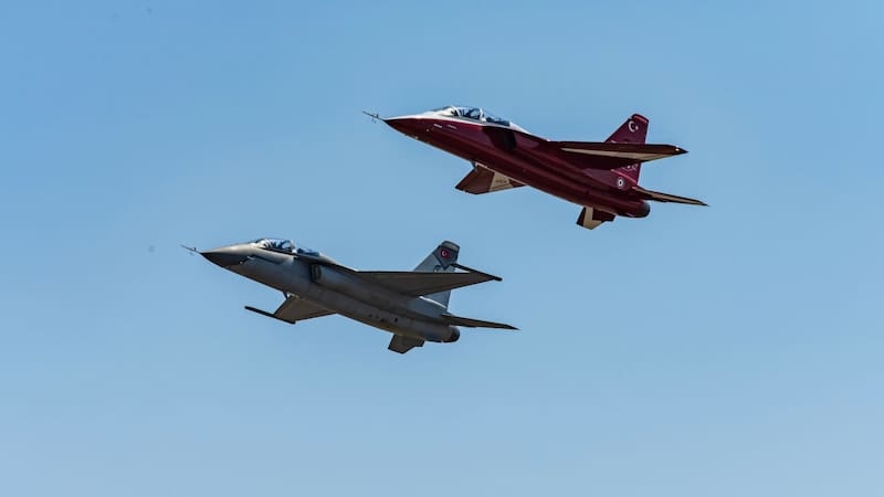 Festejan las Fuerzas Armadas | Así con los aviones SAETA II que consolidan al país como una potencia aérea