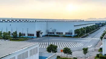 Fibra Upsite resiente caída de 68.8% en utilidades, pero mantiene operación sólida y paga capital