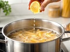 Putting lemon in the water to cook noodles: why it is recommended and what it is for