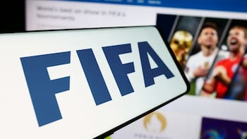 La FIFA enfrenta demanda de 25 millones de dólares por destruir una obra considerada un símbolo de la ciudad en Texas