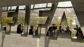 Wall Street entra a la cancha: El capital privado institucionaliza el negocio del futbol