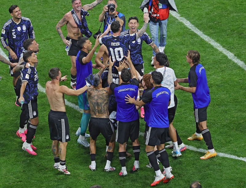 ATLANTA (United States), 15/07/2026.- Team Argentina celebrates after winning the FIFA World Cup 2026 semifinals match England against Argentina, in Atlanta, USA, 15 July 2026. EFE/EPA/CRISTOBAL HERRERA-ULASHKEVICH