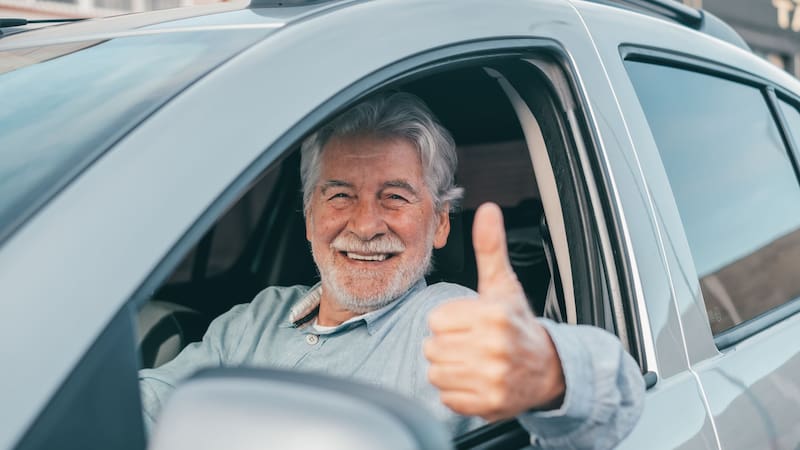Fin de la licencia de conducir para los mayores de 65 años: ya no podrán extender el documento si no cumplen este requisito