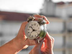 Llega la hora de verano | El Gobierno confirmó la fecha y cómo deben ajustarse las agujas del reloj