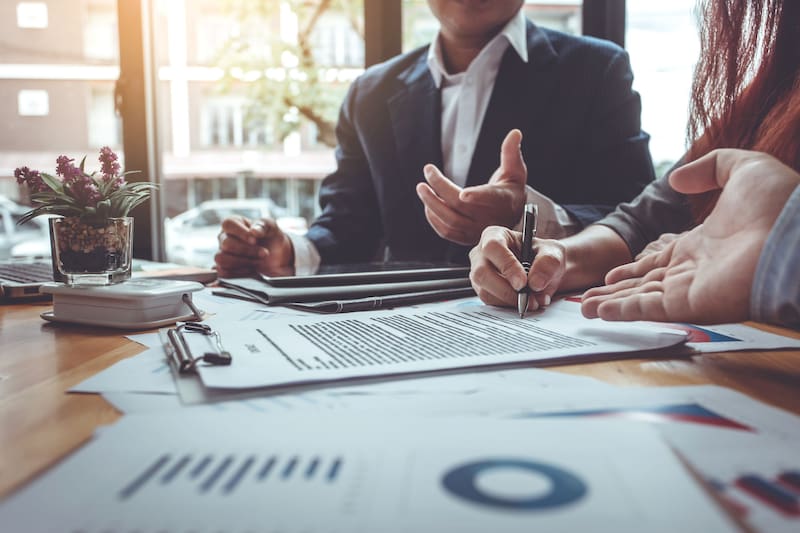 José Elías, empresario multimillonario, revela el momento más peligroso al comprar una empresa : “Justo antes de firmar”. (Fuente: Shutterstock).