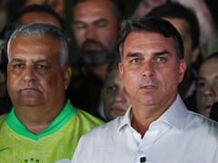 Flávio Bolsonaro: “Vamos a pedir la anulación de las elecciones, es inexplicable lo que sucedió”